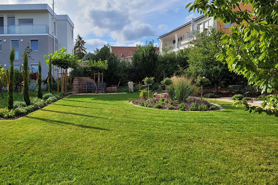 weingut-gross-ferienwohnung-garten-2